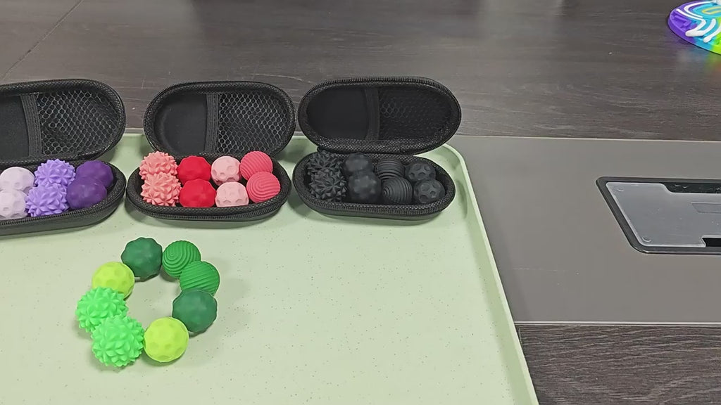 Cross-border new children's sensory toys silicone magnetic ball multi-texture sensory ball puzzle decompression toy spot